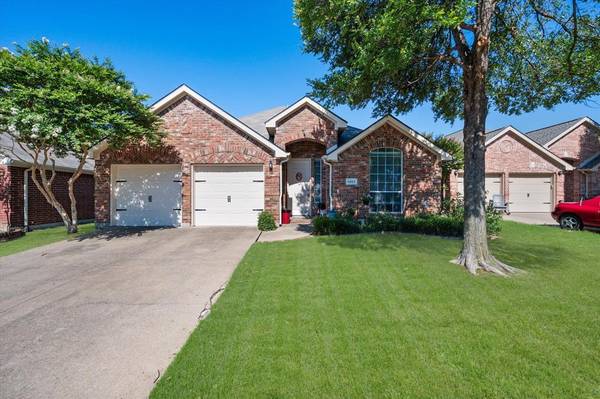 6815 Lakehurst Lane, Sachse, TX 75048