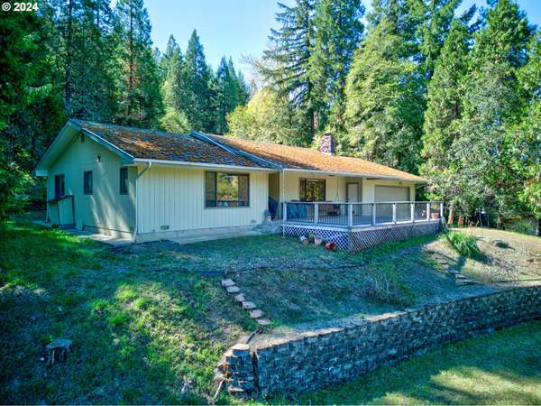 454 STANDLEY RD, Glide, OR 97443