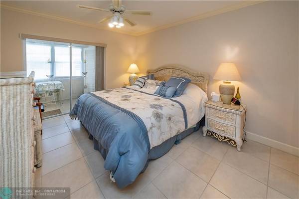 Lake Worth Beach, FL 33461,3160 Lake Osborne Dr  #205