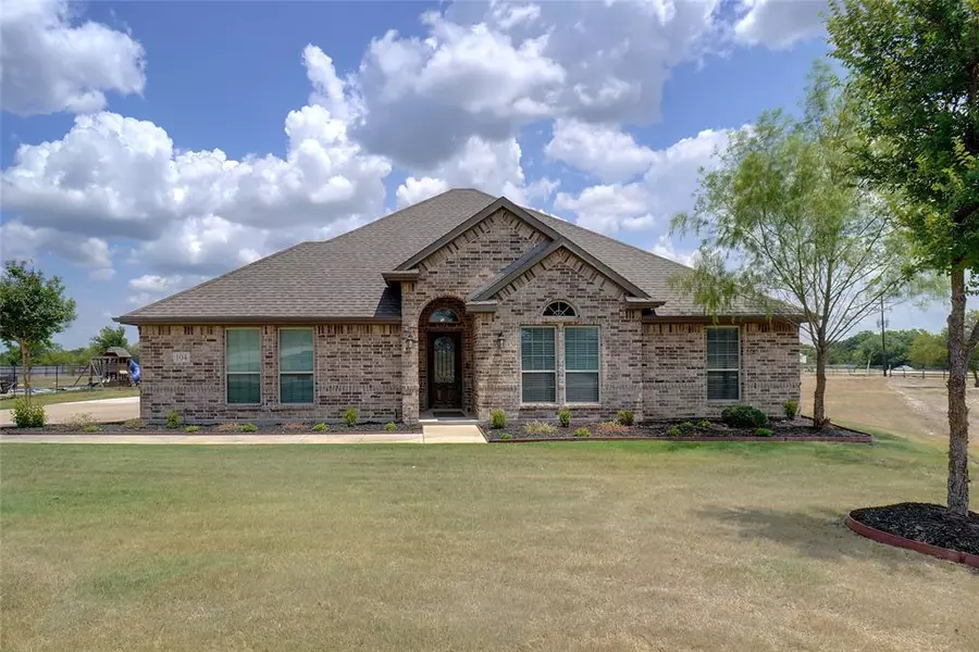 104 High Vista Road, Decatur, TX 76234