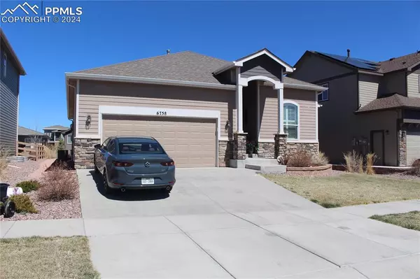 6758 Black Saddle DR, Colorado Springs, CO 80924