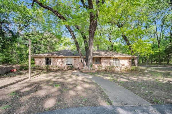 1720 Nokomis Road, Lancaster, TX 75146