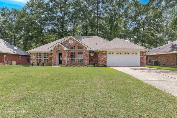 9677 Amblewood Lane, Shreveport, LA 71118