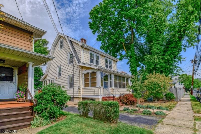 2 S Middaugh St, Somerville Boro, NJ 08876