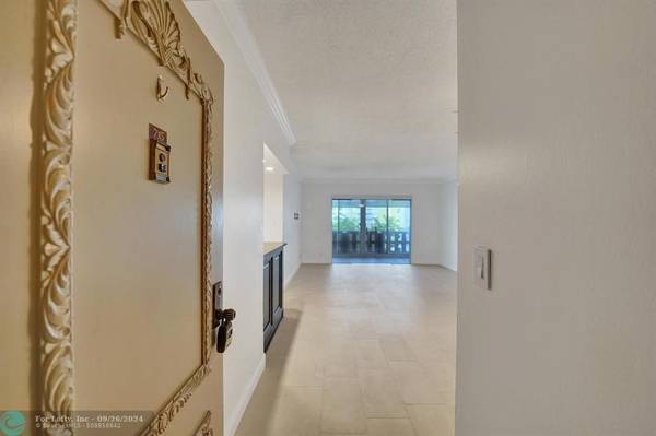 Hollywood, FL 33021,4350 Hillcrest Dr  #715