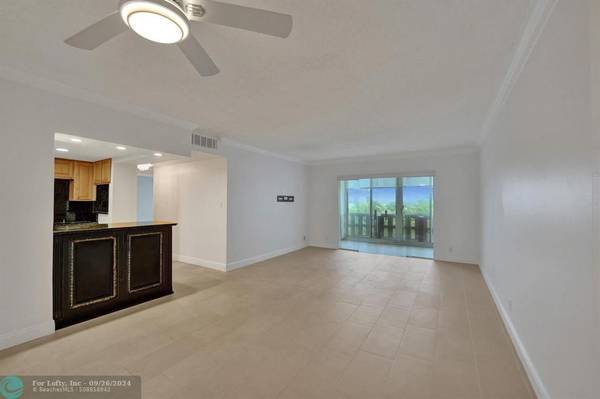 Hollywood, FL 33021,4350 Hillcrest Dr  #715