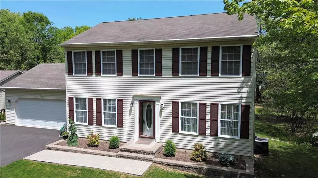 33 Wylie Circle, Penn Forest Township, PA 18210