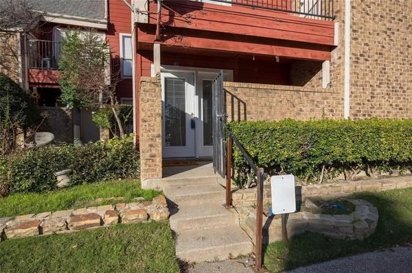 9827 Walnut Street #109, Dallas, TX 75243