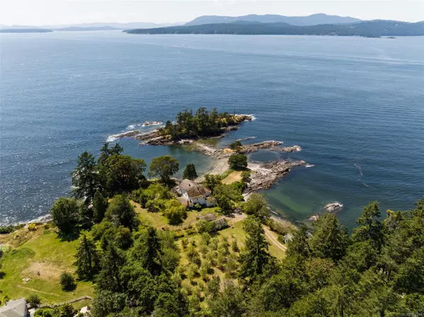 Pender Island, BC V0N 2M1,1309 Mackinnon Rd