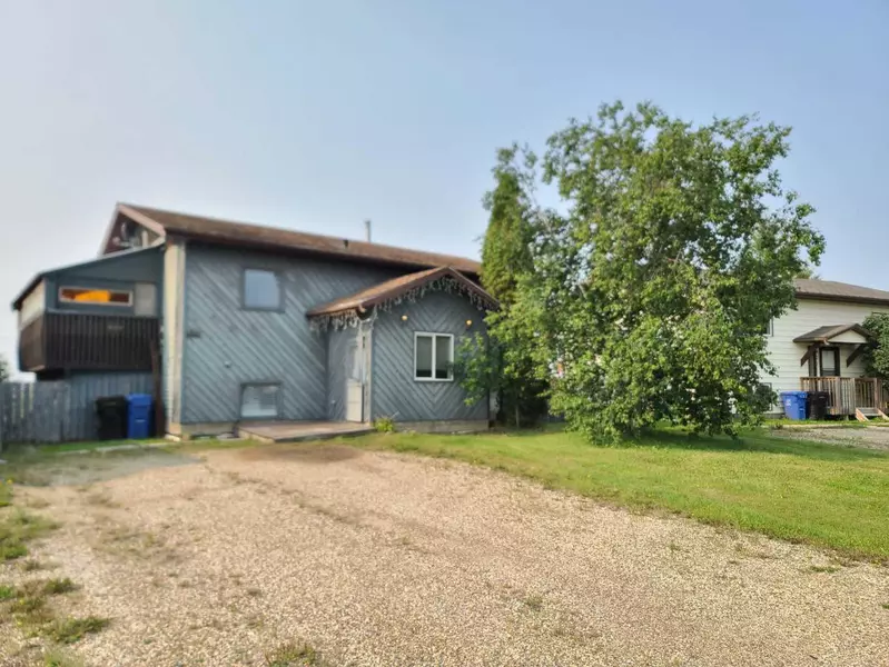 4709 44 AVE, Grimshaw, AB T0H 1W0