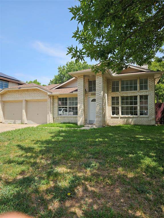 838 Brentwood Drive, Grand Prairie, TX 75052