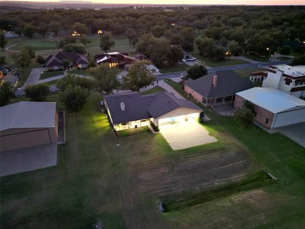 9003 Woodlawn Drive, Granbury, TX 76049