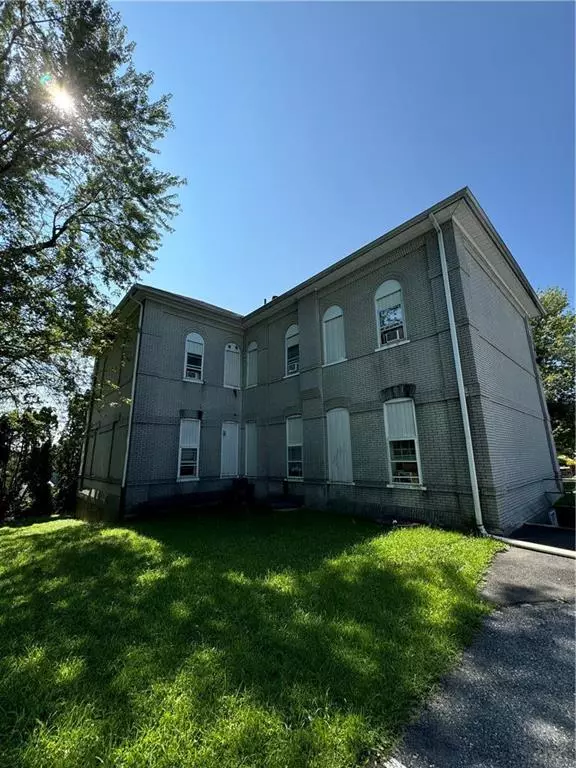 Whitehall Twp, PA 18052,5324 5th Street