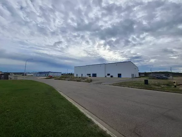 Peace River, AB T8S 1M6,8017 102 AVE