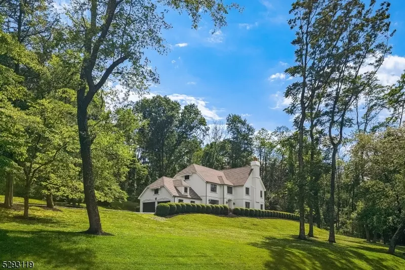 3 Saddle Hill Rd, Mendham Twp., NJ 07945