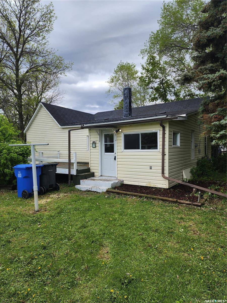 218 Clare STREET, North Portal, SK S0C 1W0