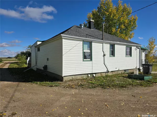 808 Railway AVENUE, Markinch, SK S0G 3J0