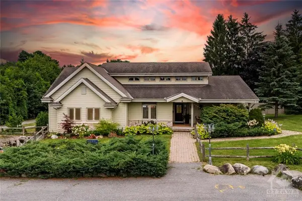 Ottawa, ON K2H 5Z1,2188 ROBERTSON RD