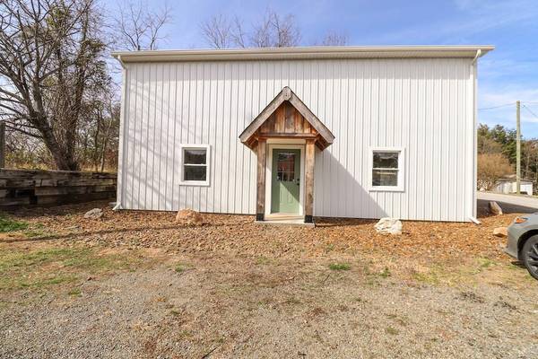 110 Merifield Rd, Willis, VA 24380