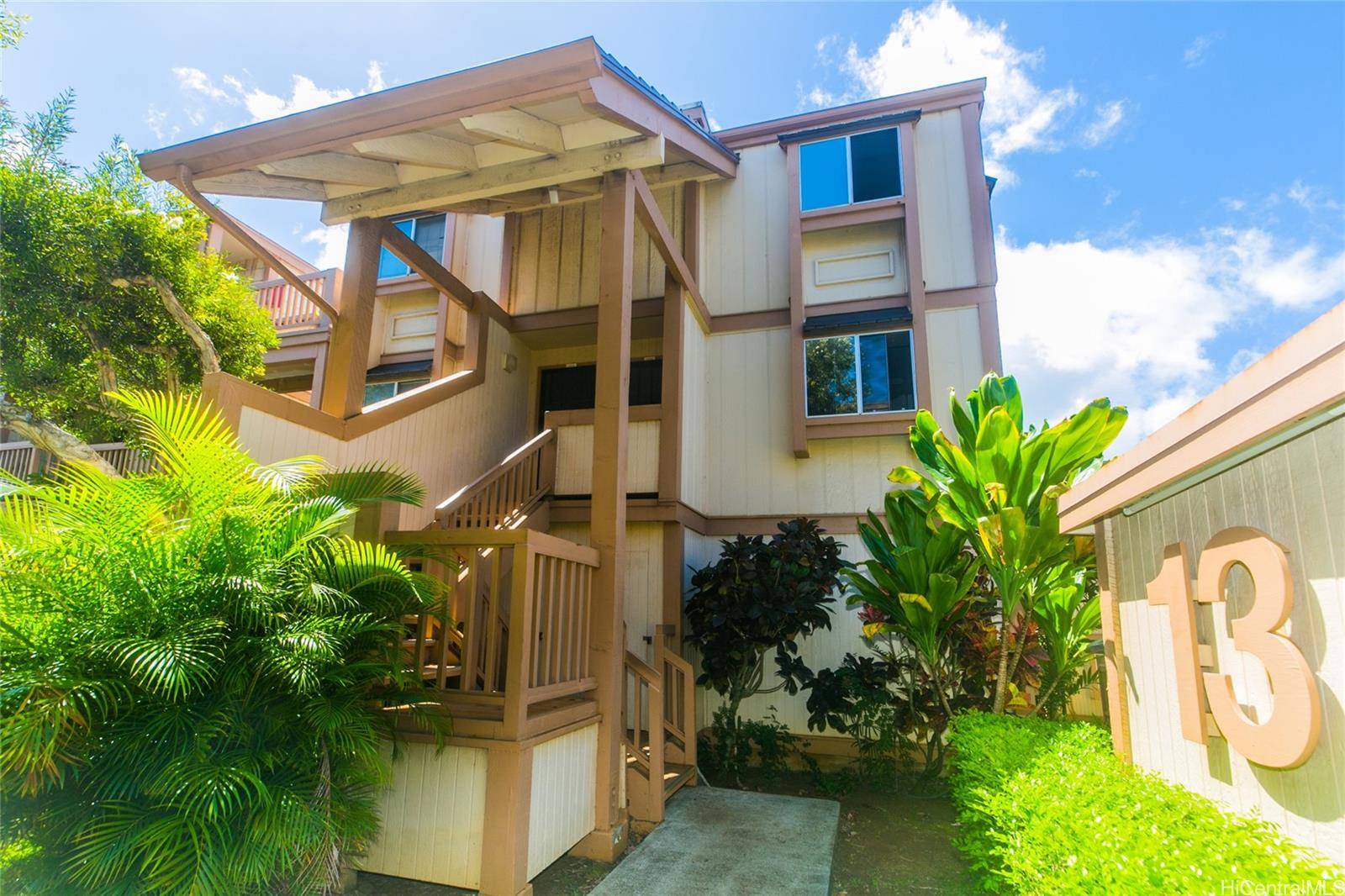 98-943 Moanalua Road #1302, Aiea, HI 96701