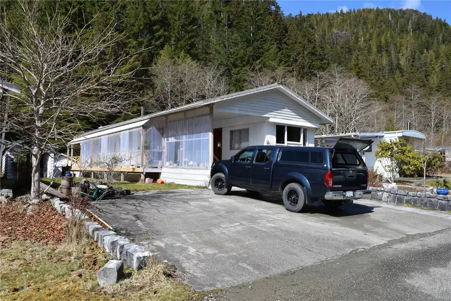 5 Edith Rd, Tahsis, BC V0P 1X0