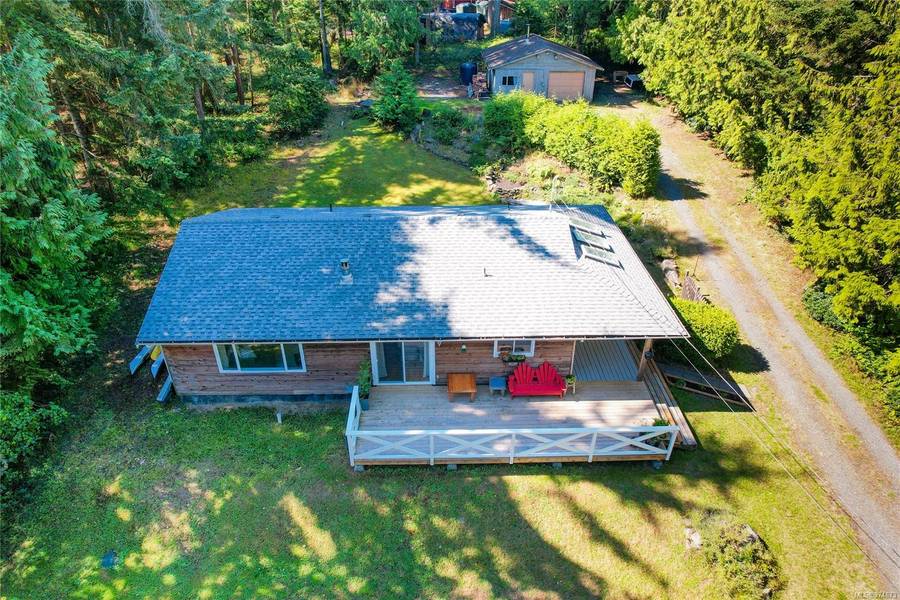 163 Easthom Rd, Gabriola Island, BC V0R 1X2