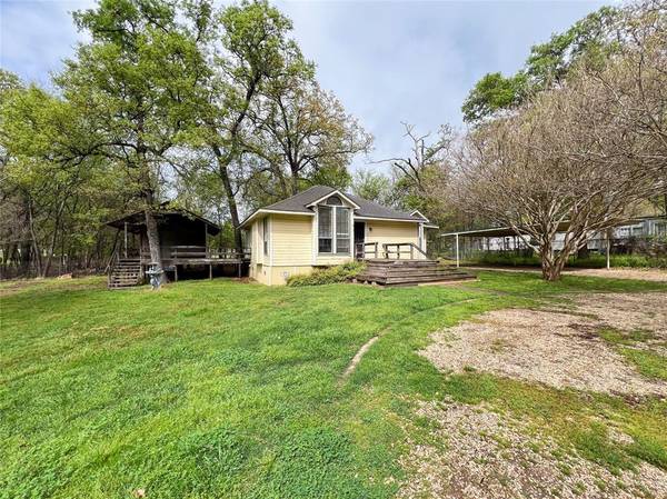 218 Garner Drive,  Mabank,  TX 75156