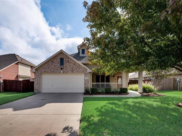 718 Royal Lane, Midlothian, TX 76065