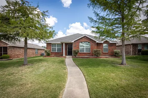 1831 Shanna Drive, Lancaster, TX 75134