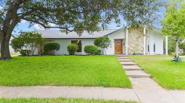 3228 Brookhaven Club Drive,  Farmers Branch,  TX 75234