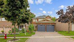 2262 Yorktown CIR, Mississauga, ON L5M 5Y1