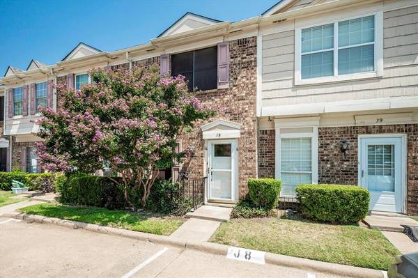 637 Carriagehouse Lane #J8,  Garland,  TX 75040