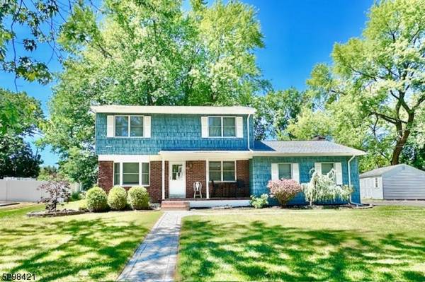 17 Fawn Dr, Matawan Boro, NJ 07747