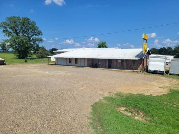 3400 NE Lincoln Road, Idabel, OK 74745