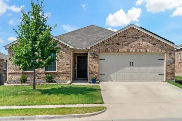 1413 S Vernon Drive,  Aubrey,  TX 76227