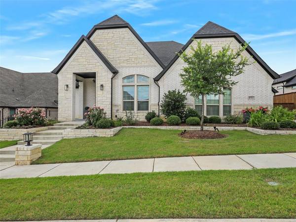 8704 Whitestone Road, North Richland Hills, TX 76182