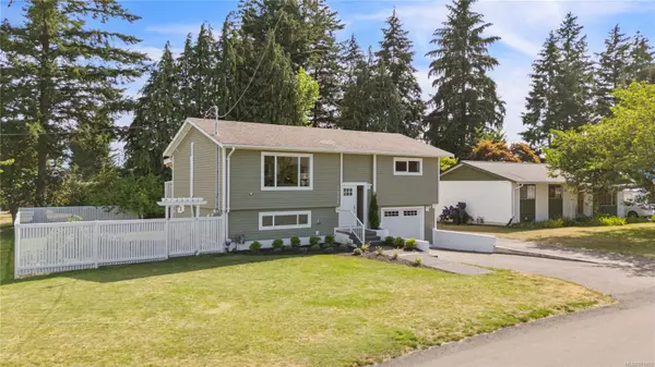 Comox, BC V9M 2K4,1901 Cougar Cres