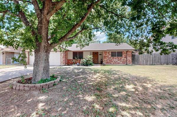 409 Deer Creek Road,  Everman,  TX 76140