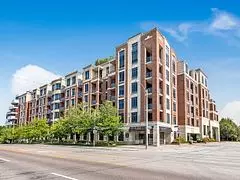 25 Earlington AVE #114, Toronto W08, ON M8X 3A3