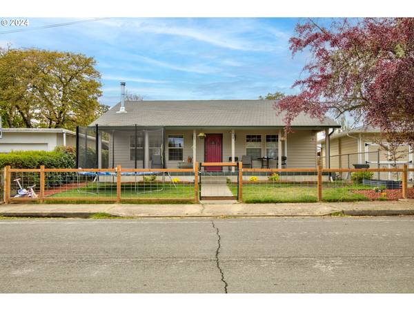 Roseburg, OR 97471,440 W AGEE ST