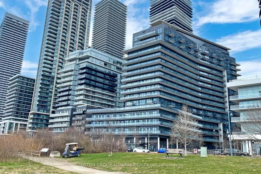 39 Annie Craig DR #Th4, Toronto W06, ON M8V 0C5