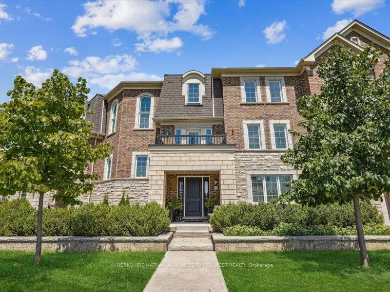 Oakville, ON L6M 0Y8,3045 George Savage AVE #3