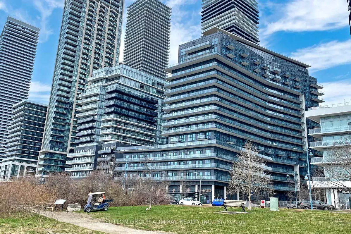 Toronto W06, ON M8V 0C5,39 Annie Craig DR #Th4