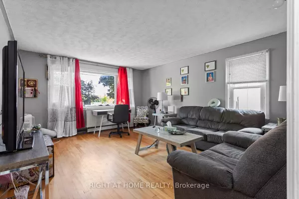 Oshawa, ON L1H 4M4,1398 Simcoe ST S