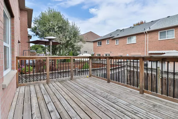 Newmarket, ON L3X 2S6,761 Joe Persechini DR