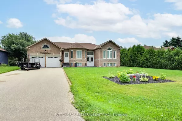 11 Club CT, Wasaga Beach, ON L9Z 1J8