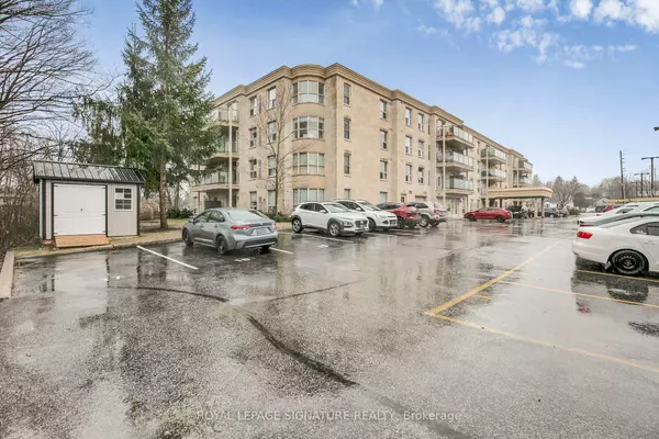 Orillia, ON L3V 4P9,486 Laclie ST #305