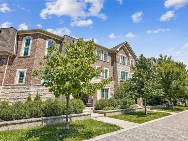 Oakville, ON L6M 0Y8,3045 George Savage AVE #3