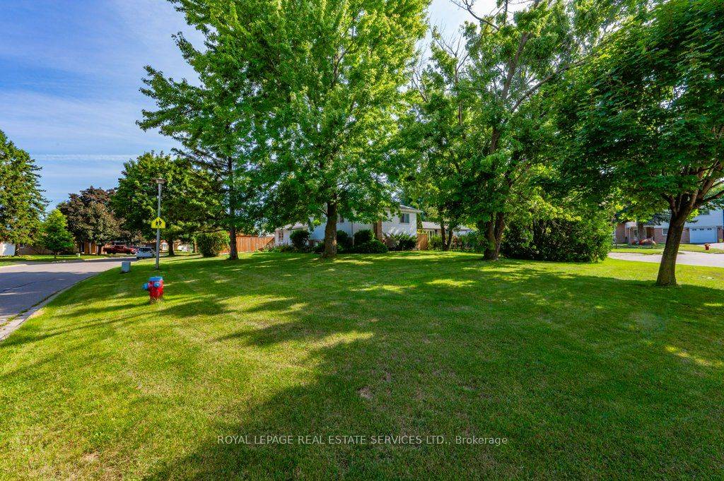 Milton, ON L9T 3A2,532 Churchill AVE
