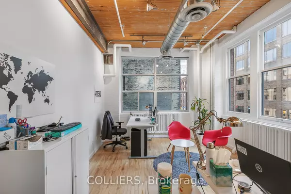 Toronto C01, ON M5V 2C3,30 Duncan ST #302